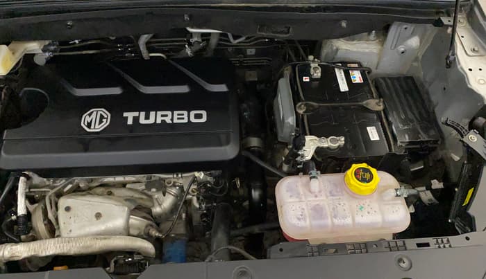 2025 MG HECTOR PLUS SHARP PRO 1.5 TURBO MT 7 STR, Petrol, Manual, 1,516 km, Engine View - Left