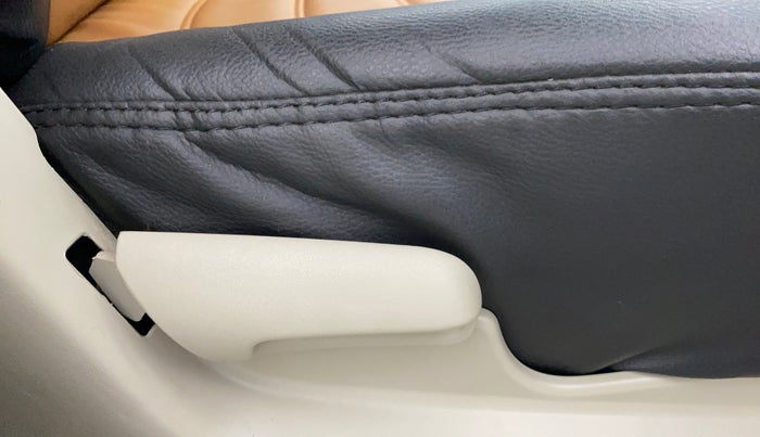 2019 Maruti Celerio VXI d, Petrol, Manual, 17,499 km, Driver Side Adjustment Panel