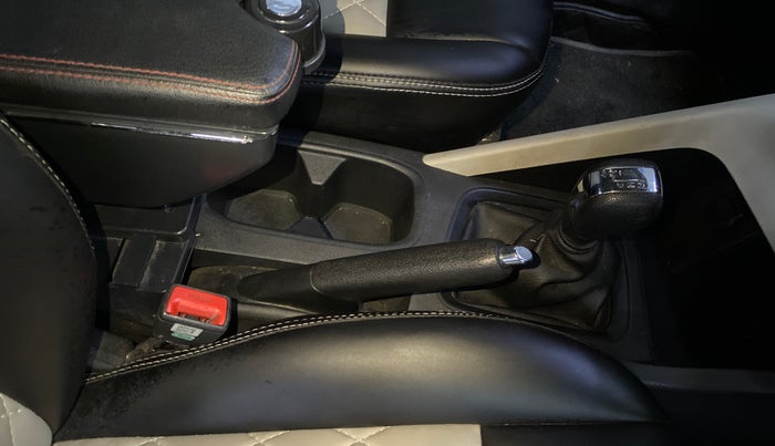 2024 Nissan MAGNITE  XE AMT EZ Shift, Petrol, Automatic, 33,642 km, Gear Lever