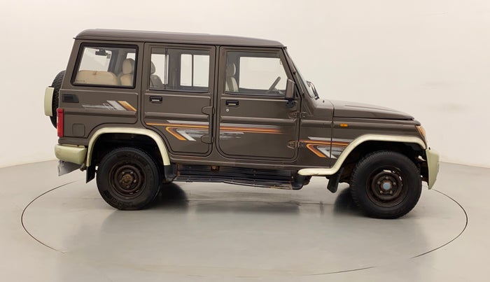 2016 Mahindra Bolero ZLX BS IV, Diesel, Manual, 1,39,583 km, Right Side View