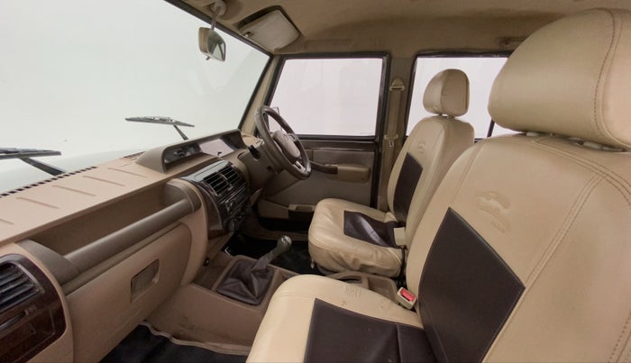 2016 Mahindra Bolero ZLX BS IV, Diesel, Manual, 1,39,583 km, Right Side Front Door Cabin
