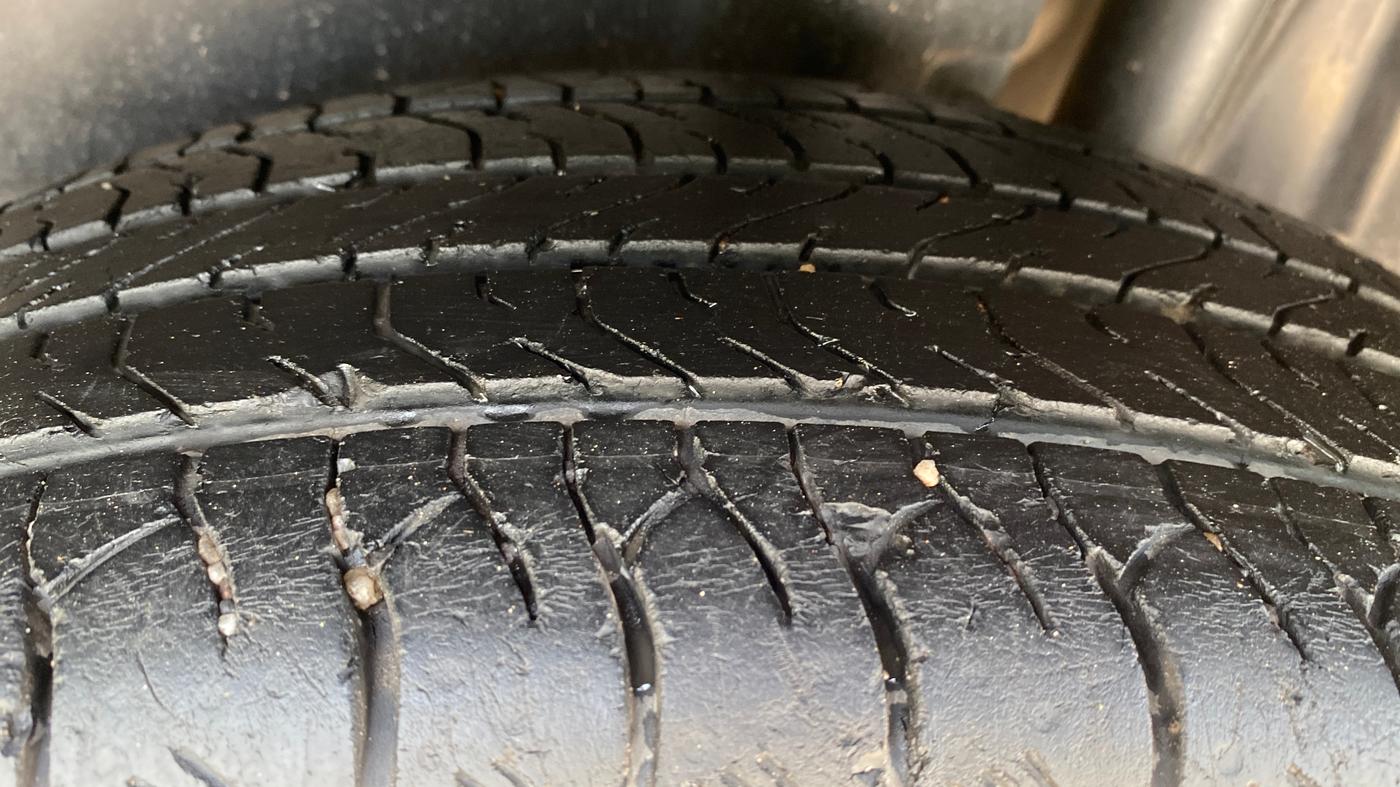 2023 Maruti Grand Vitara ALPHA SMART HYBRID, Petrol, Manual, 38,494 km, Left Rear Tyre Tread