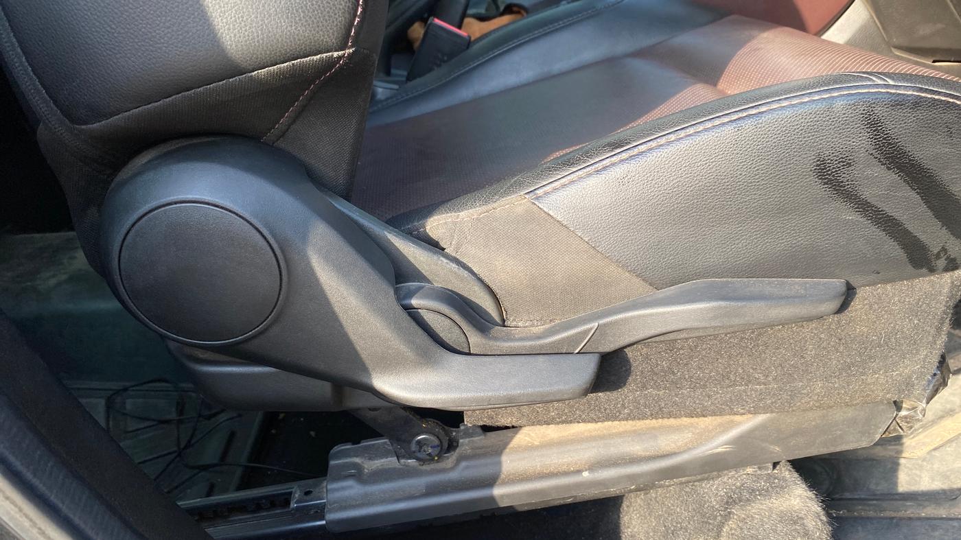 2023 Maruti Grand Vitara ALPHA SMART HYBRID, Petrol, Manual, 38,494 km, Driver Side Adjustment Panel
