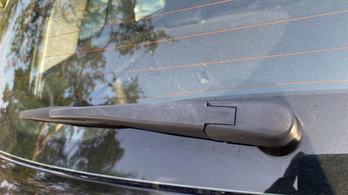 2023 Maruti Grand Vitara ALPHA SMART HYBRID, Petrol, Manual, 38,494 km, Rear Wiper