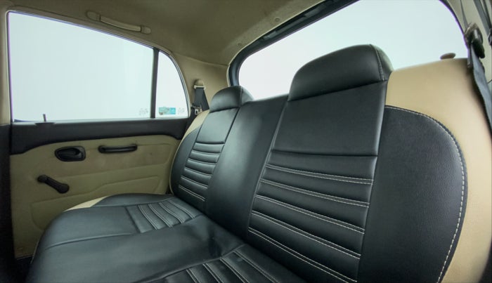 2012 Hyundai Santro Xing GLS PLUS AUDIO, Petrol, Manual, 1,04,398 km, Right Side Rear Door Cabin