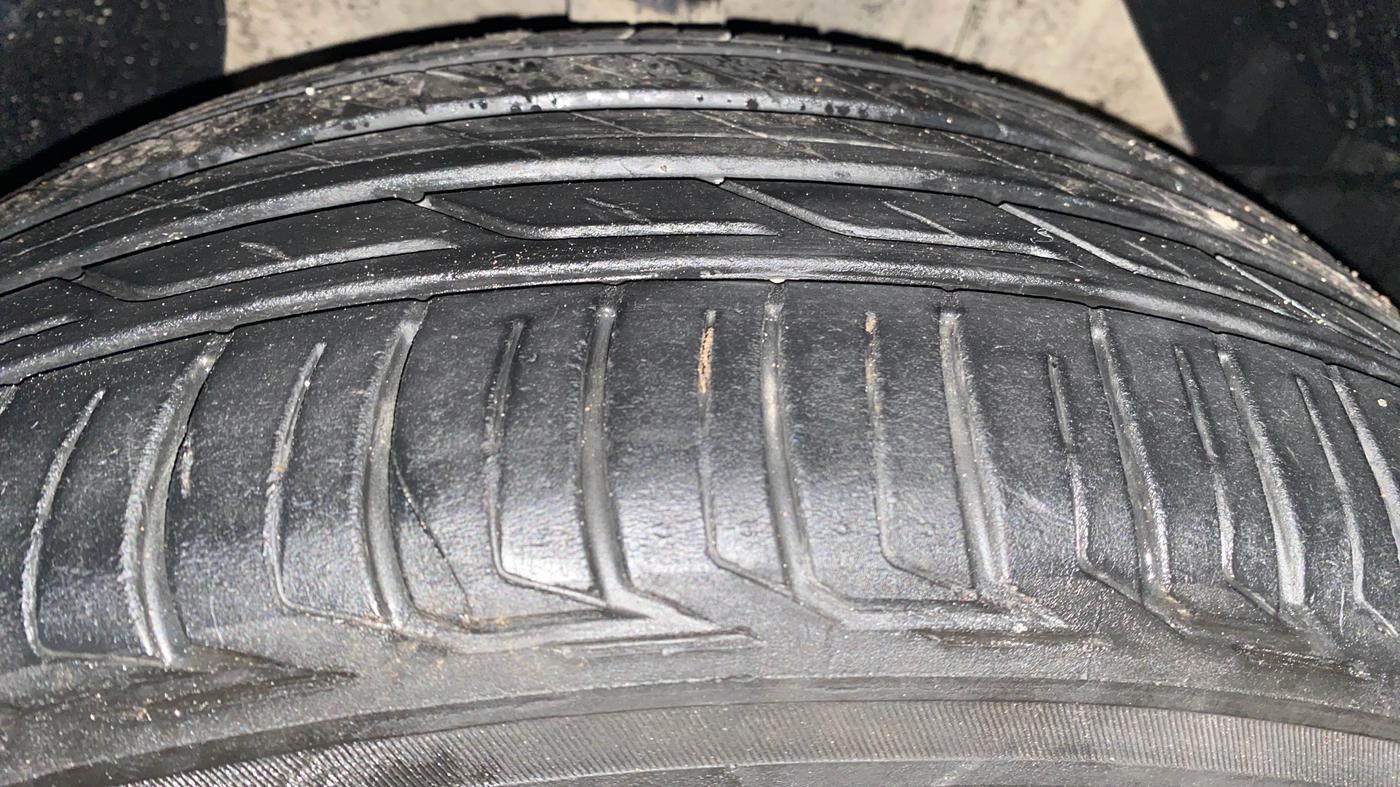 2017 Maruti S Cross ALPHA 1.3, Diesel, Manual, 56,708 km, Right Front Tyre Tread