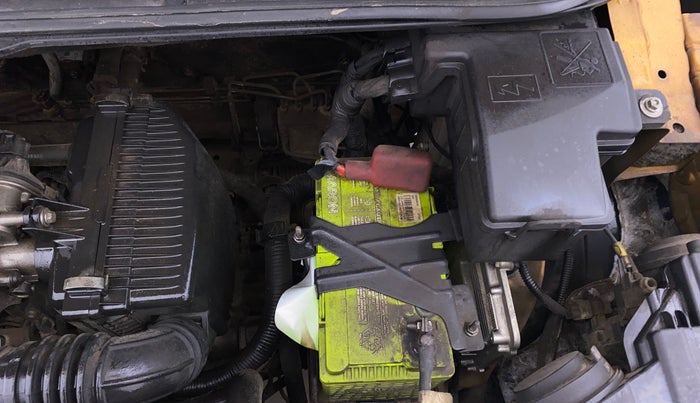 2020 Renault TRIBER RXZ AMT, Petrol, Automatic, 76,244 km, Engine View - Left