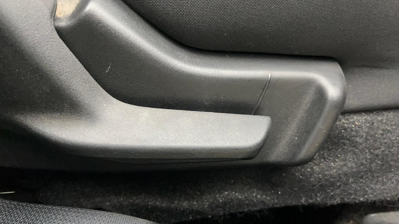 2020 Maruti Swift LXI, Petrol, Manual, 77,176 km, Driver Side Adjustment Panel