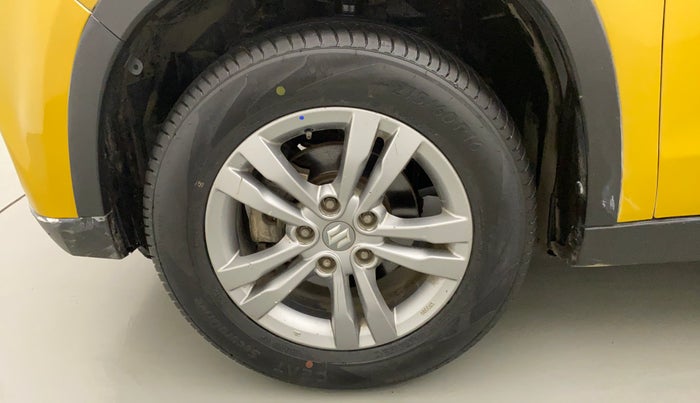 2016 Maruti Vitara Brezza ZDI PLUS DUAL TONE, Diesel, Manual, 91,184 km, Left Front Wheel