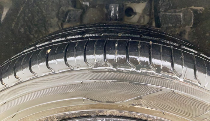 2022 Tata Tiago XT CNG, CNG, Manual, 74,109 km, Right Front Tyre Tread