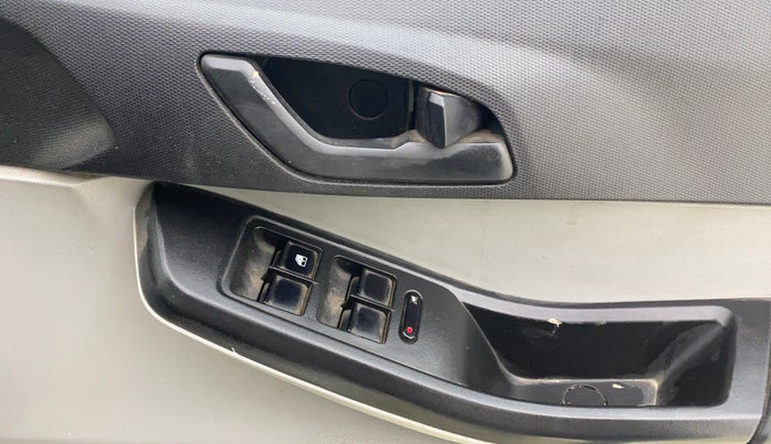 2022 Tata Tiago XT CNG, CNG, Manual, 74,109 km, Driver Side Door Panels Control