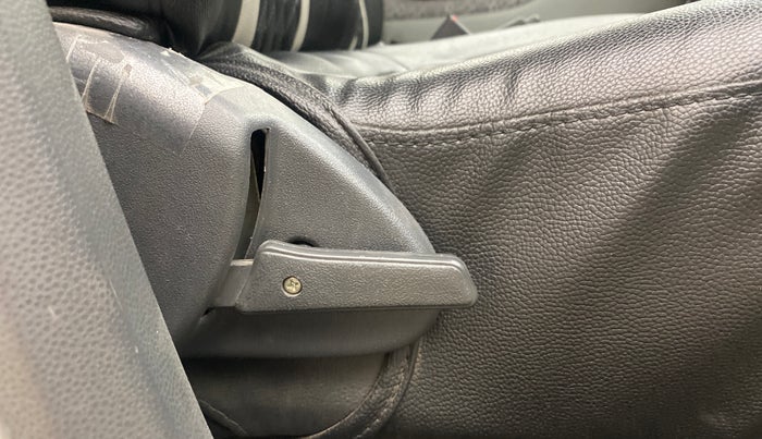 2018 Maruti Alto 800 VXI O, Petrol, Manual, 36,808 km, Driver Side Adjustment Panel