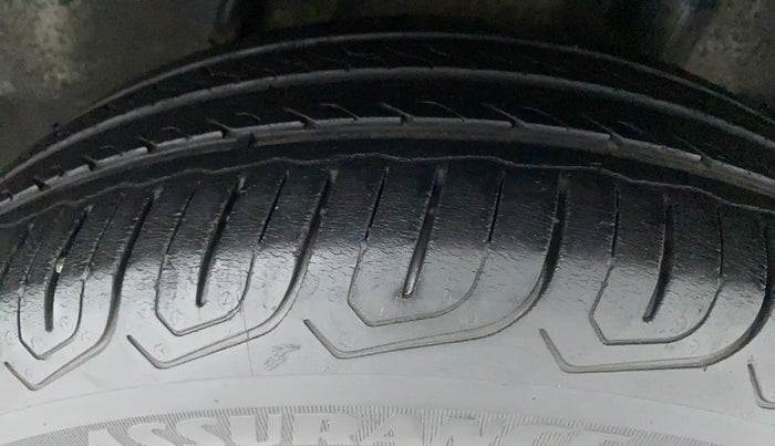 2012 Honda City 1.5L I-VTEC V MT, Petrol, Manual, 1,08,338 km, Left Rear Tyre Tread