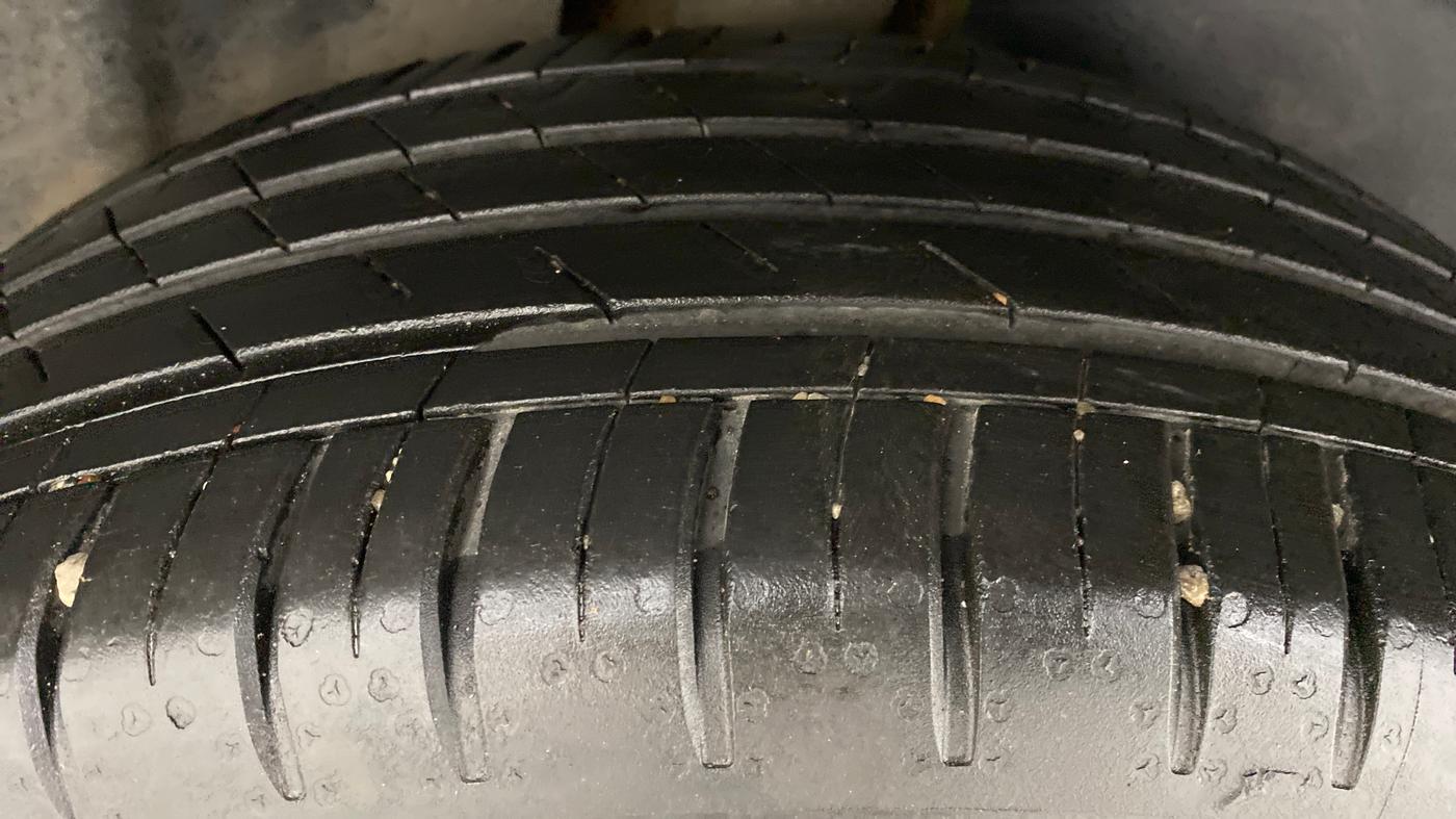 2021 MG HECTOR PLUS SHARP CVT, Petrol, Automatic, 13,555 km, Right Rear Tyre Tread