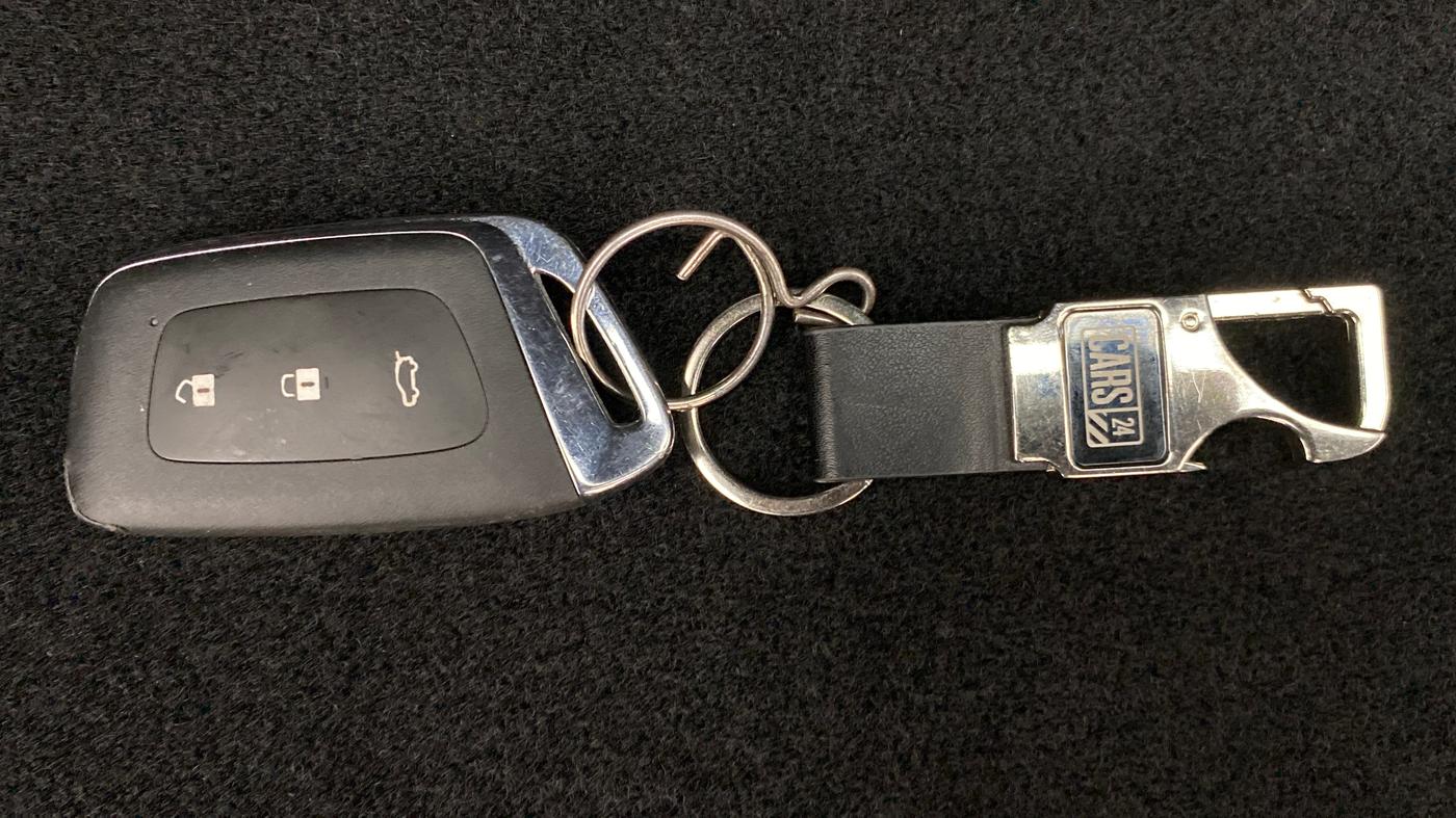 2021 MG HECTOR PLUS SHARP CVT, Petrol, Automatic, 13,555 km, Key Close Up