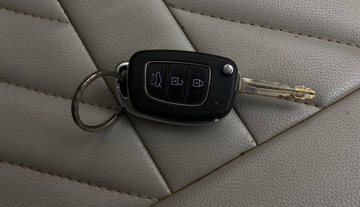 2020 Hyundai GRAND I10 NIOS SPORTZ 1.2 KAPPA VTVT, Petrol, Manual, 33,851 km, Key Close Up