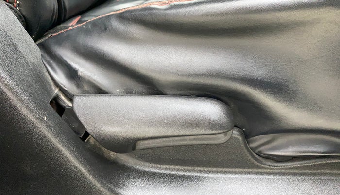 2020 Maruti Vitara Brezza LXI, Petrol, Manual, 41,402 km, Driver Side Adjustment Panel