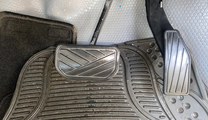 2018 Maruti IGNIS ZETA 1.2 AMT, Petrol, Automatic, 16,416 km, Pedals