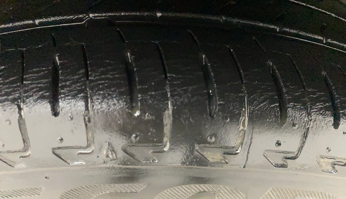 2018 Maruti IGNIS ZETA 1.2 AMT, Petrol, Automatic, 16,416 km, Left Front Tyre Tread
