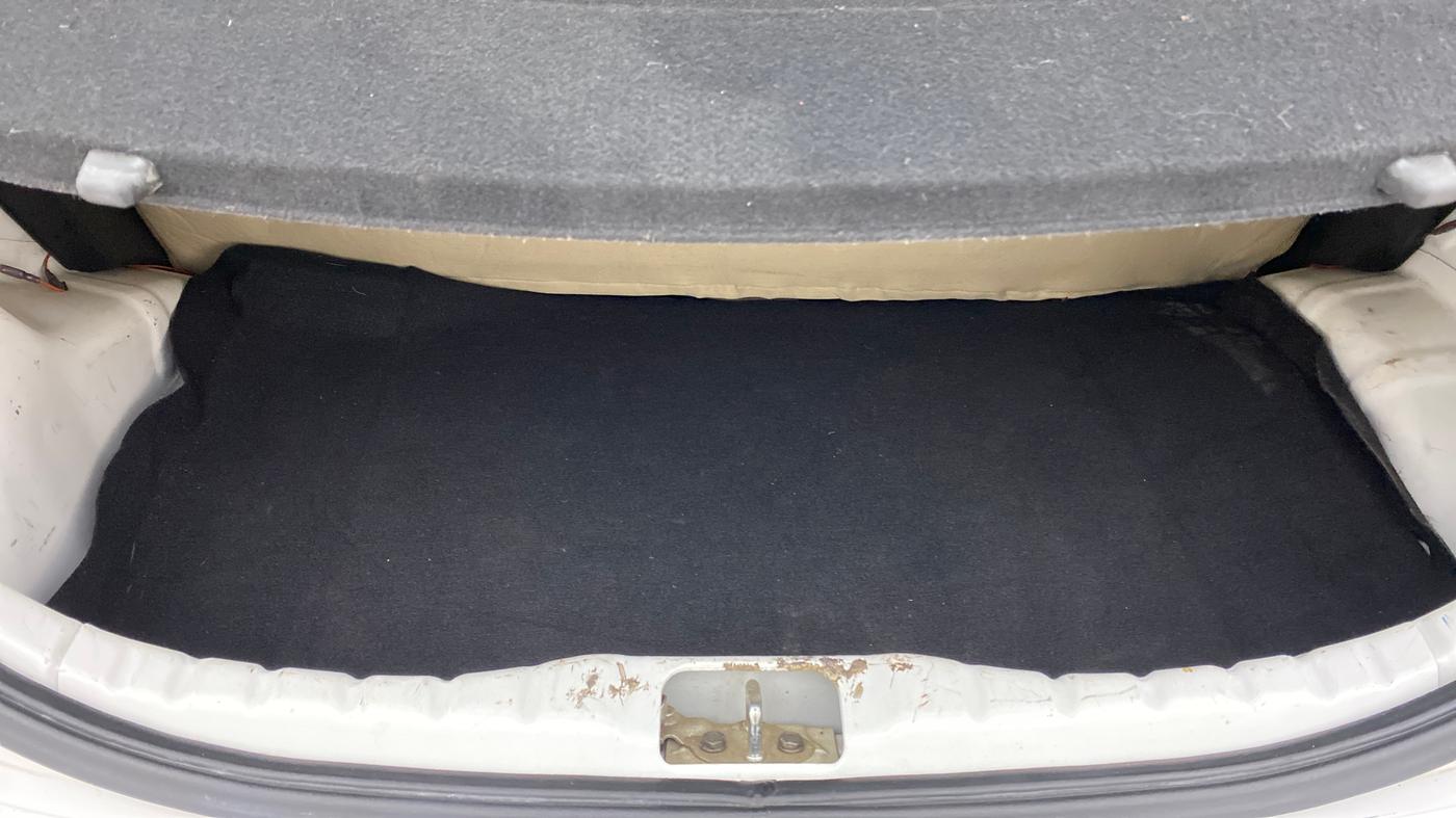 2015 Hyundai Eon MAGNA +, Petrol, Manual, 59,021 km, Boot Inside