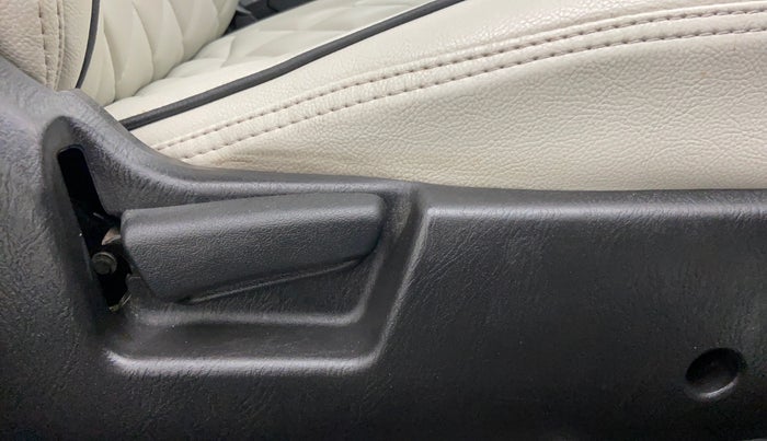 2022 Maruti Alto VXI, Petrol, Manual, 18,803 km, Driver Side Adjustment Panel