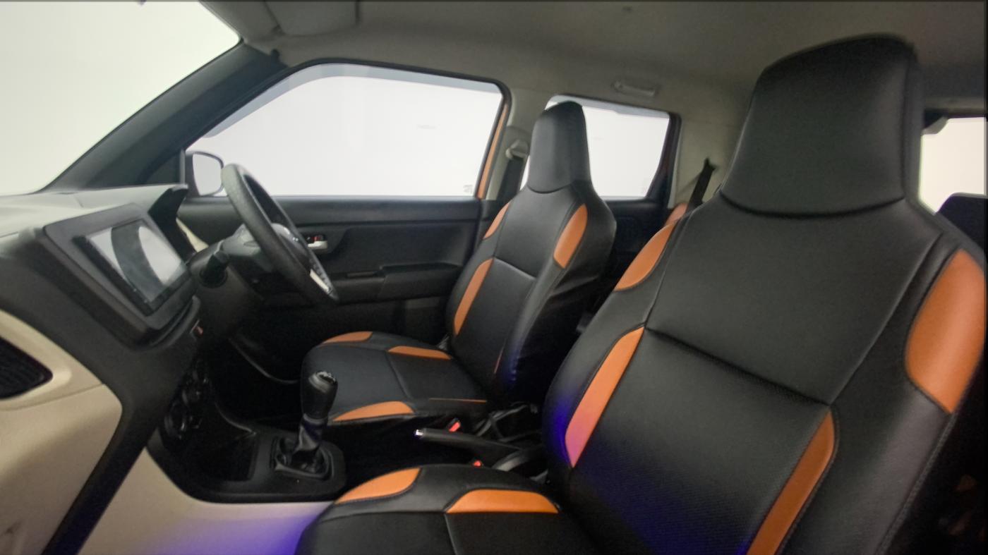 2021 Maruti New Wagon-R VXI (O) 1.0, Petrol, Manual, 6,549 km, Right Side Front Door Cabin