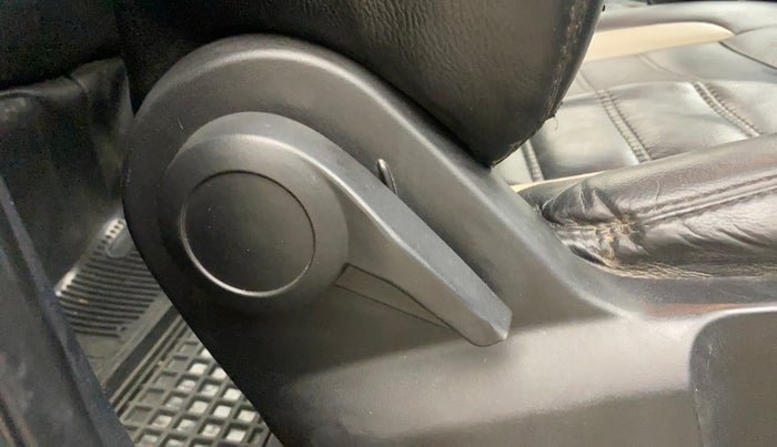 2021 Tata PUNCH ADVENTURE MT, Petrol, Manual, 60,168 km, Driver Side Adjustment Panel