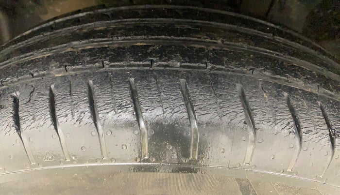 2021 Tata PUNCH ADVENTURE MT, Petrol, Manual, 60,168 km, Left Front Tyre Tread