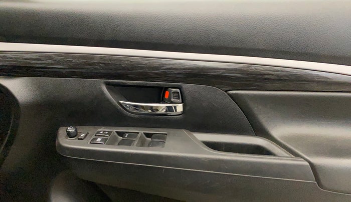 2020 Maruti XL6 ZETA AT, Petrol, Automatic, 85,410 km, Driver Side Door Panels Control