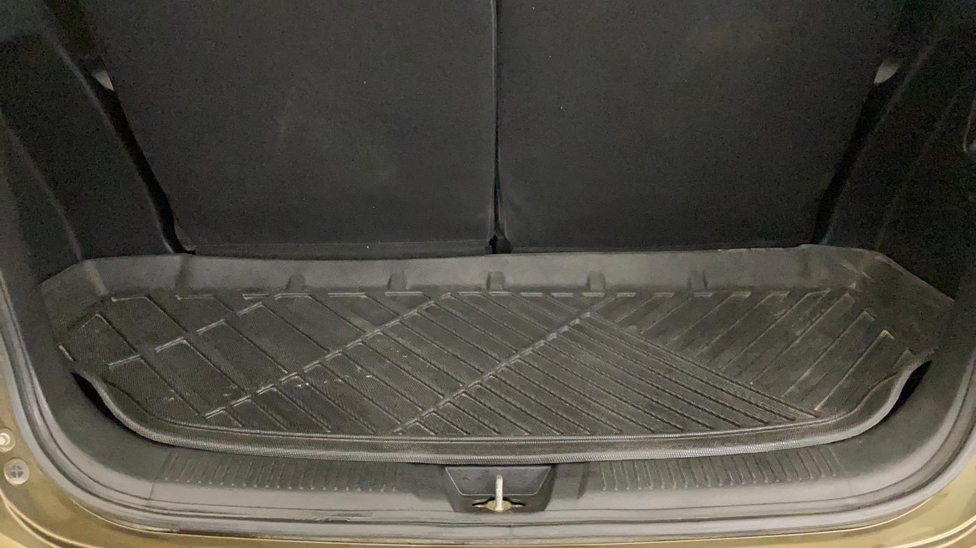2020 Maruti XL6 ZETA AT, Petrol, Automatic, 85,410 km, Boot Inside