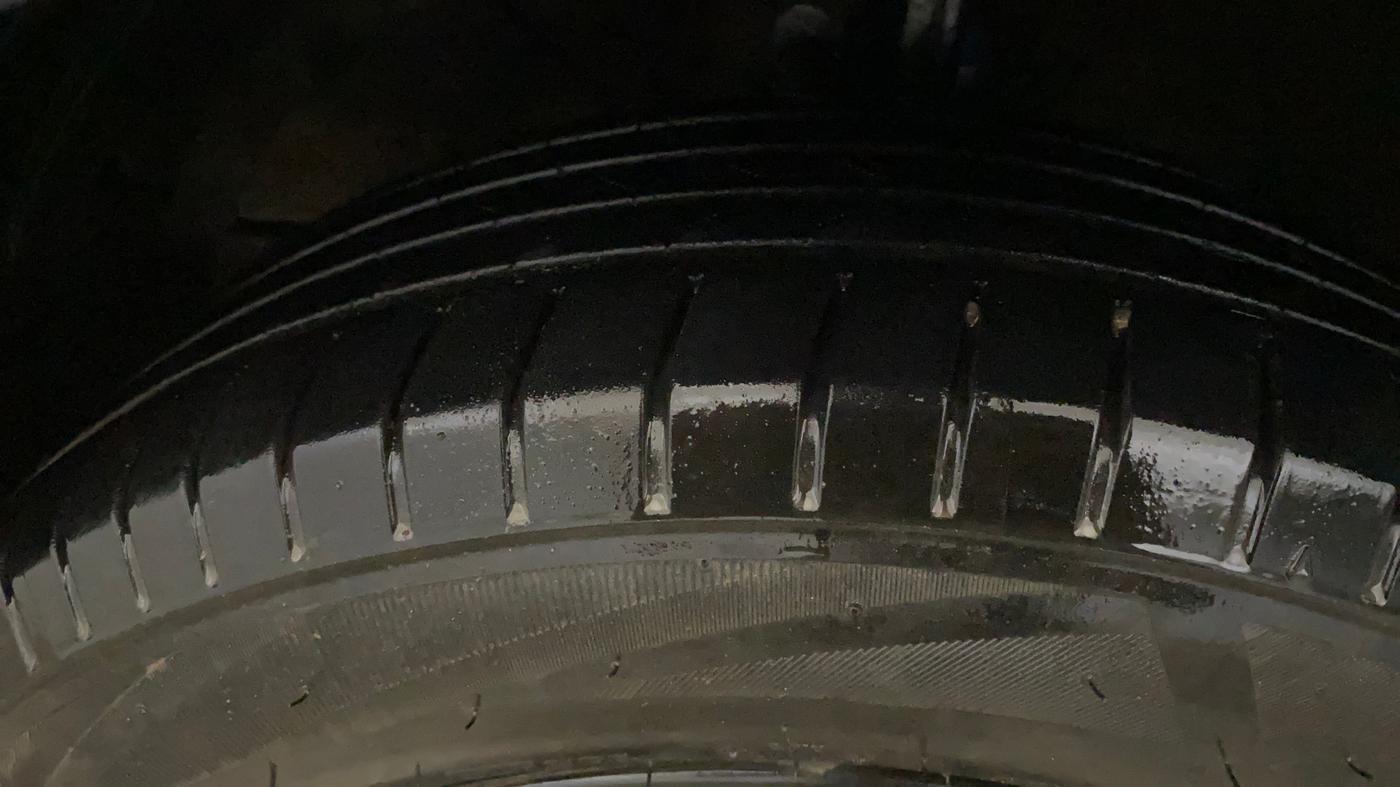 2020 Maruti XL6 ZETA AT, Petrol, Automatic, 85,410 km, Left Front Tyre Tread