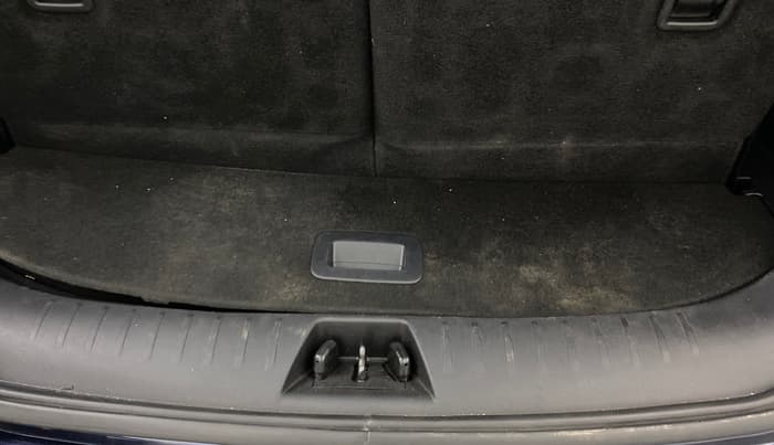 2022 Mahindra XUV700 AX 7 P AT 7 STR, Petrol, Automatic, 78,909 km, Boot Inside