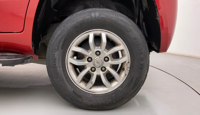 2017 Mahindra TUV300 T8, Diesel, Manual, 75,065 km, Left Rear Wheel