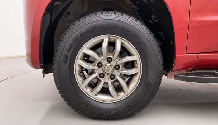 2017 Mahindra TUV300 T8, Diesel, Manual, 75,065 km, Left Front Wheel