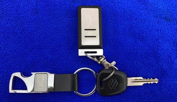 2013 Maruti Alto K10 LXI, Petrol, Manual, 32,789 km, Key Close Up