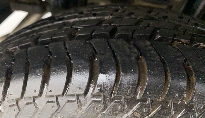 2013 Maruti Alto K10 LXI, Petrol, Manual, 32,789 km, Right Rear Tyre Tread