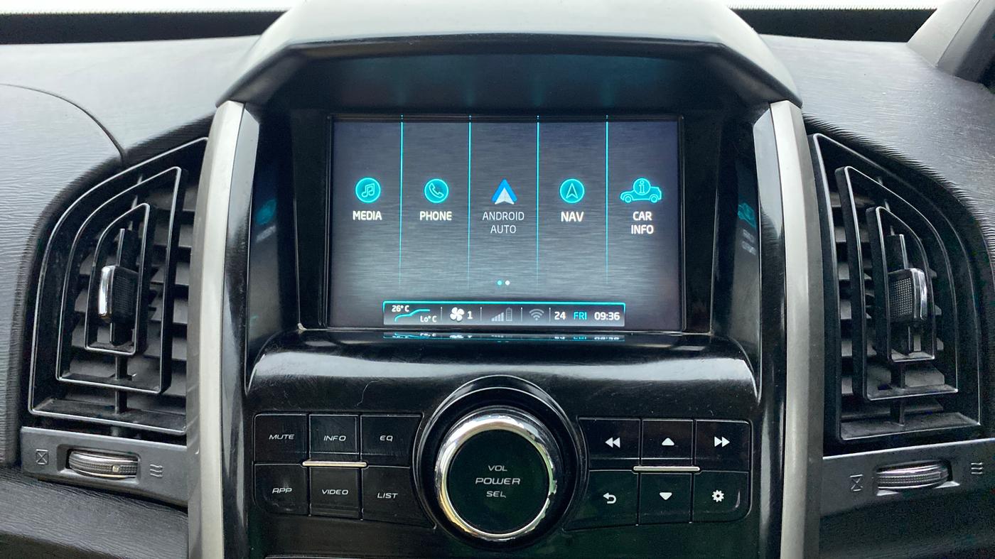 2018 Mahindra XUV500 W9 AT, Diesel, Automatic, 21,861 km, Infotainment System