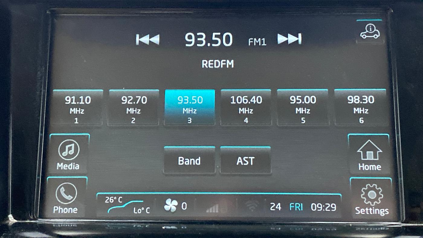 2018 Mahindra XUV500 W9 AT, Diesel, Automatic, 21,861 km, Touchscreen Infotainment System