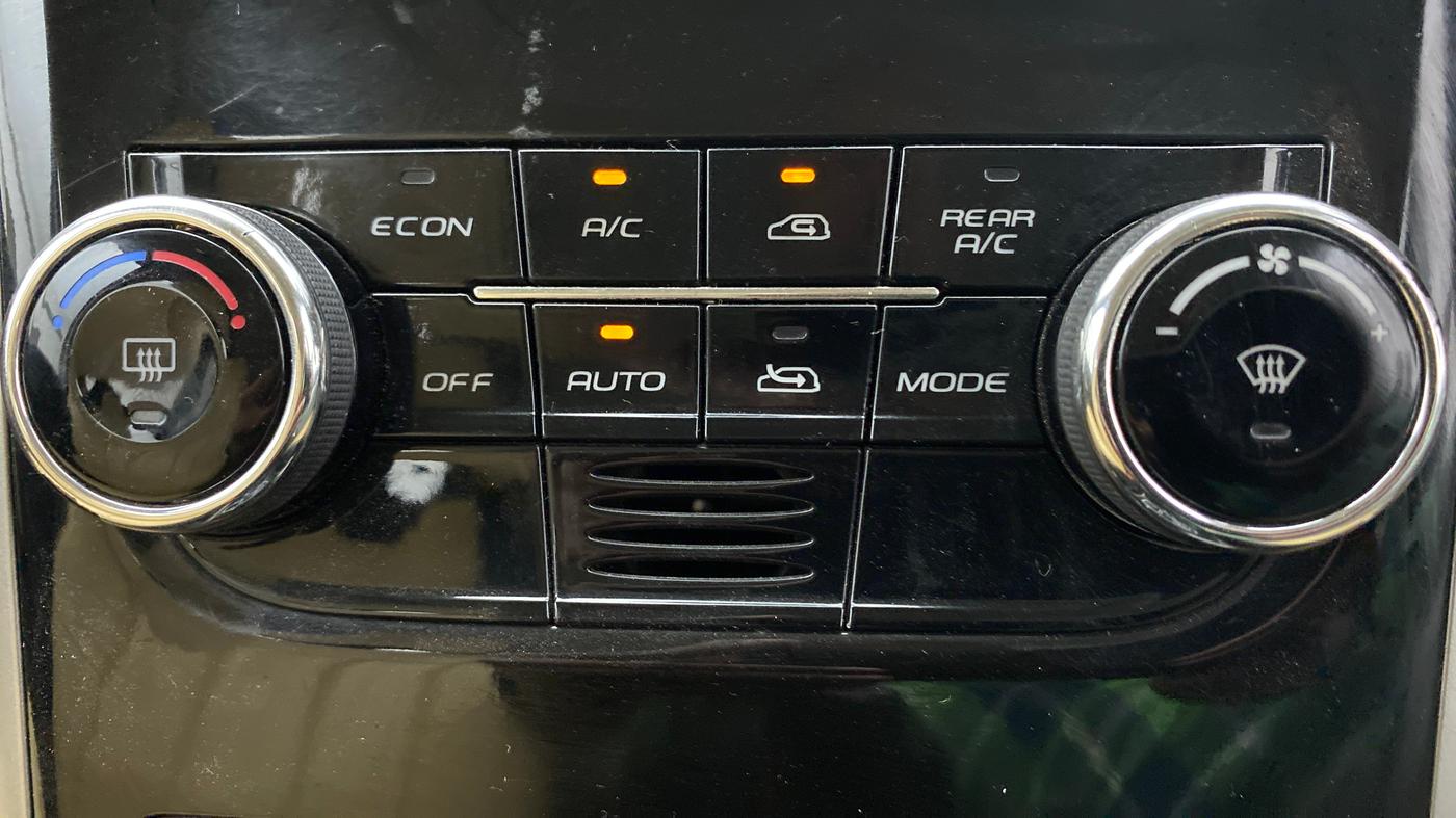 2018 Mahindra XUV500 W9 AT, Diesel, Automatic, 21,861 km, Automatic Climate Control