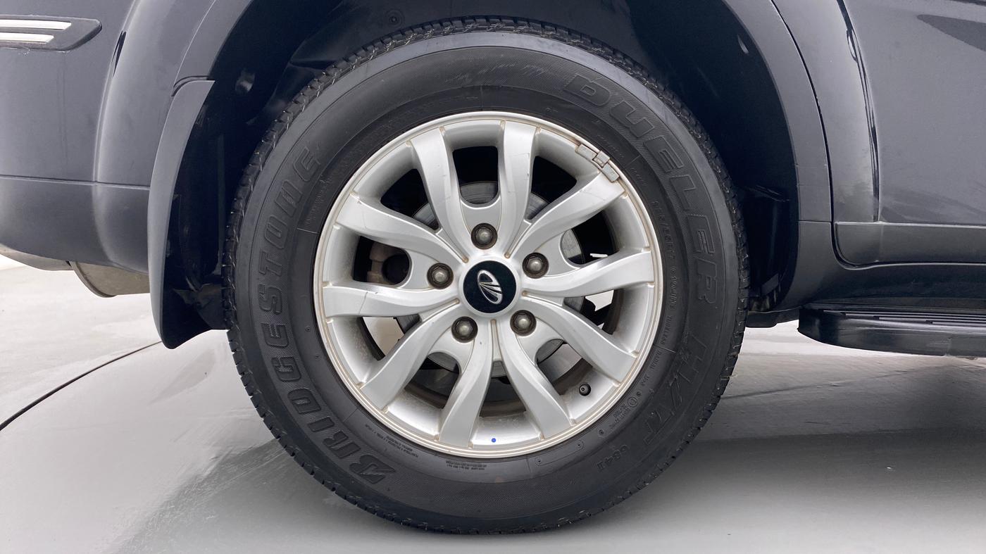 2018 Mahindra XUV500 W9 AT, Diesel, Automatic, 21,861 km, Right Rear Wheel