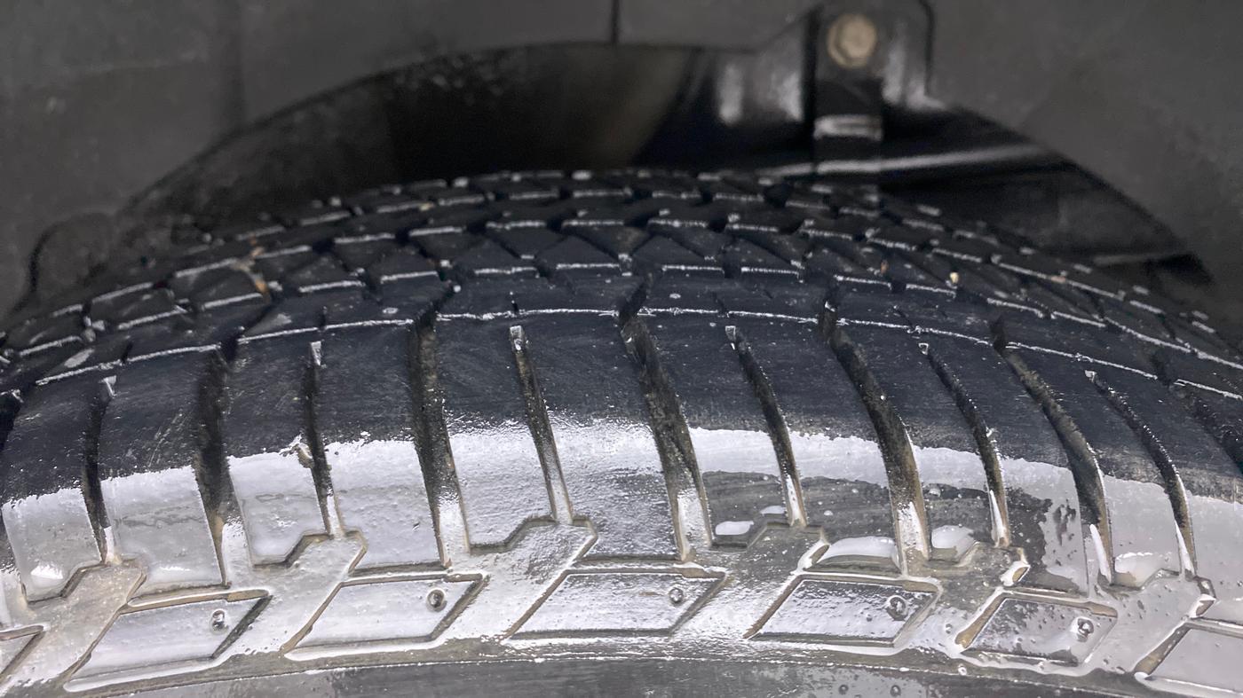 2018 Mahindra XUV500 W9 AT, Diesel, Automatic, 21,861 km, Left Rear Tyre Tread