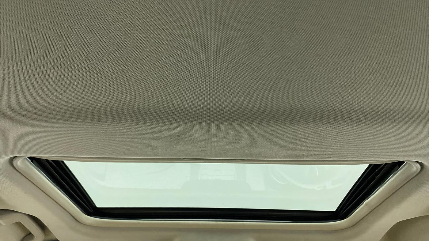 2018 Mahindra XUV500 W9 AT, Diesel, Automatic, 21,861 km, Moonroof/ Sunroof
