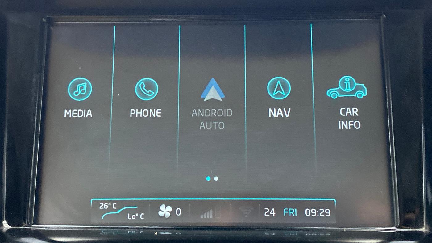 2018 Mahindra XUV500 W9 AT, Diesel, Automatic, 21,861 km, Apple CarPlay and Android Auto