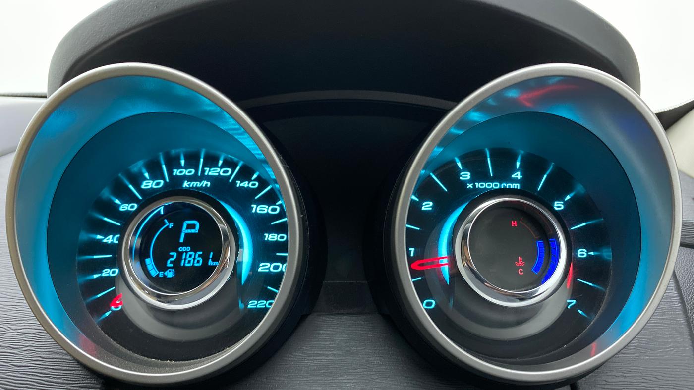 2018 Mahindra XUV500 W9 AT, Diesel, Automatic, 21,861 km, Odometer Image