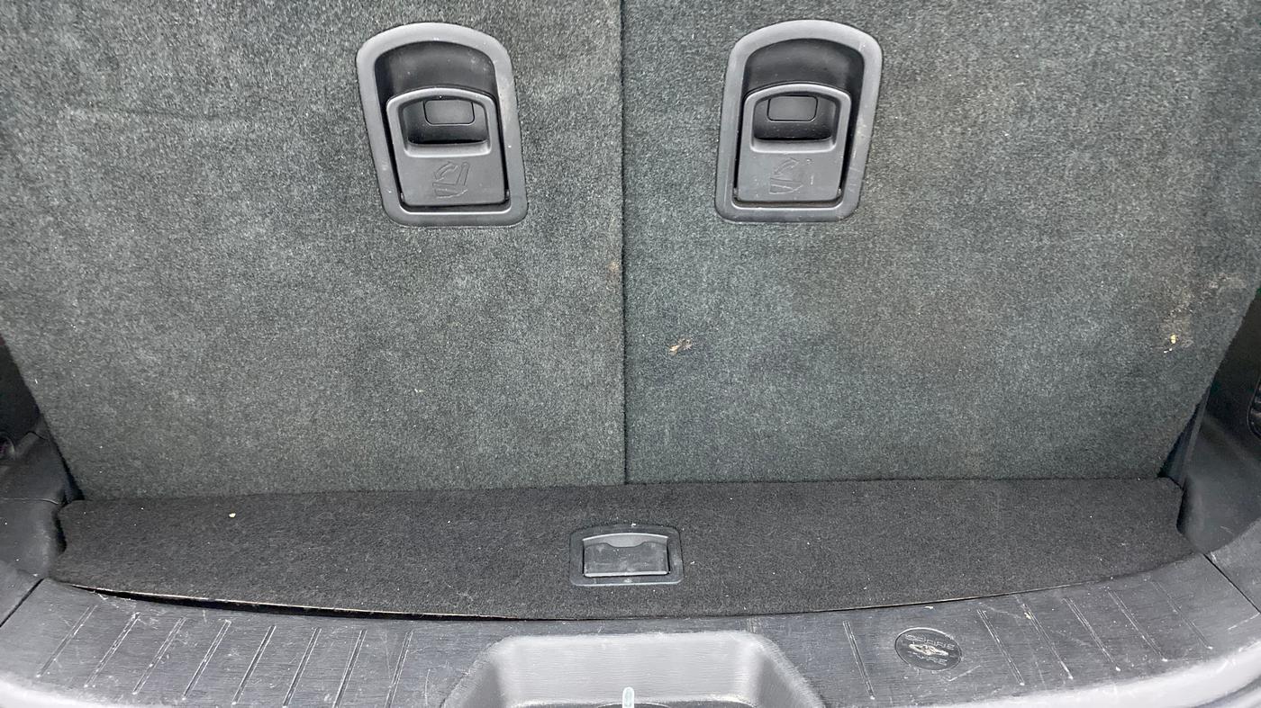 2018 Mahindra XUV500 W9 AT, Diesel, Automatic, 21,861 km, Boot Inside