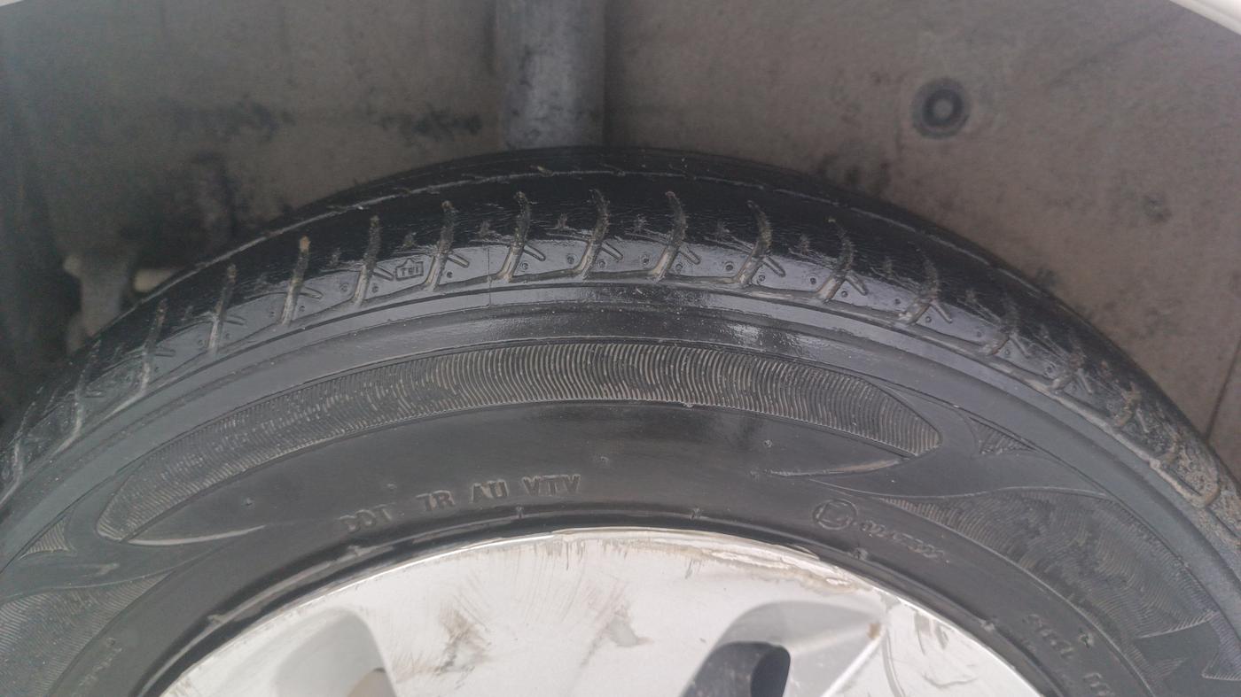 2015 Maruti Celerio ZXI AMT, Petrol, Automatic, 58,297 km, Right Rear Tyre Tread