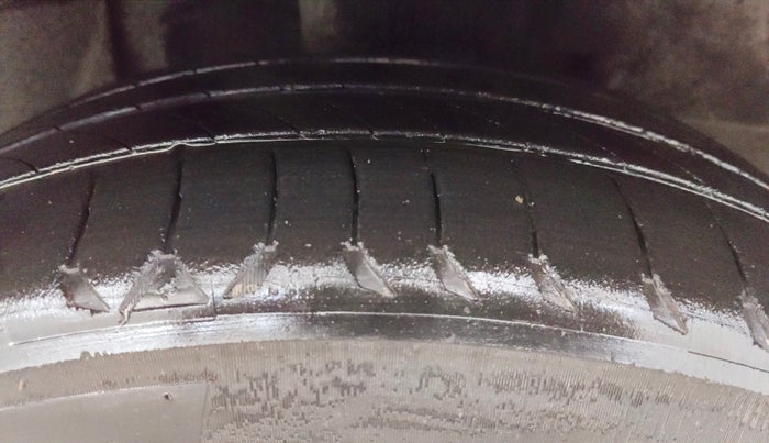 2018 Tata NEXON XZ PLUS DIESEL, Diesel, Manual, 84,058 km, Right Front Tyre Tread