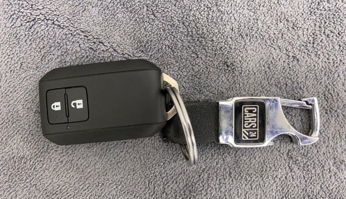 2019 Maruti Baleno ZETA PETROL 1.2, Petrol, Manual, 34,794 km, Key Close Up