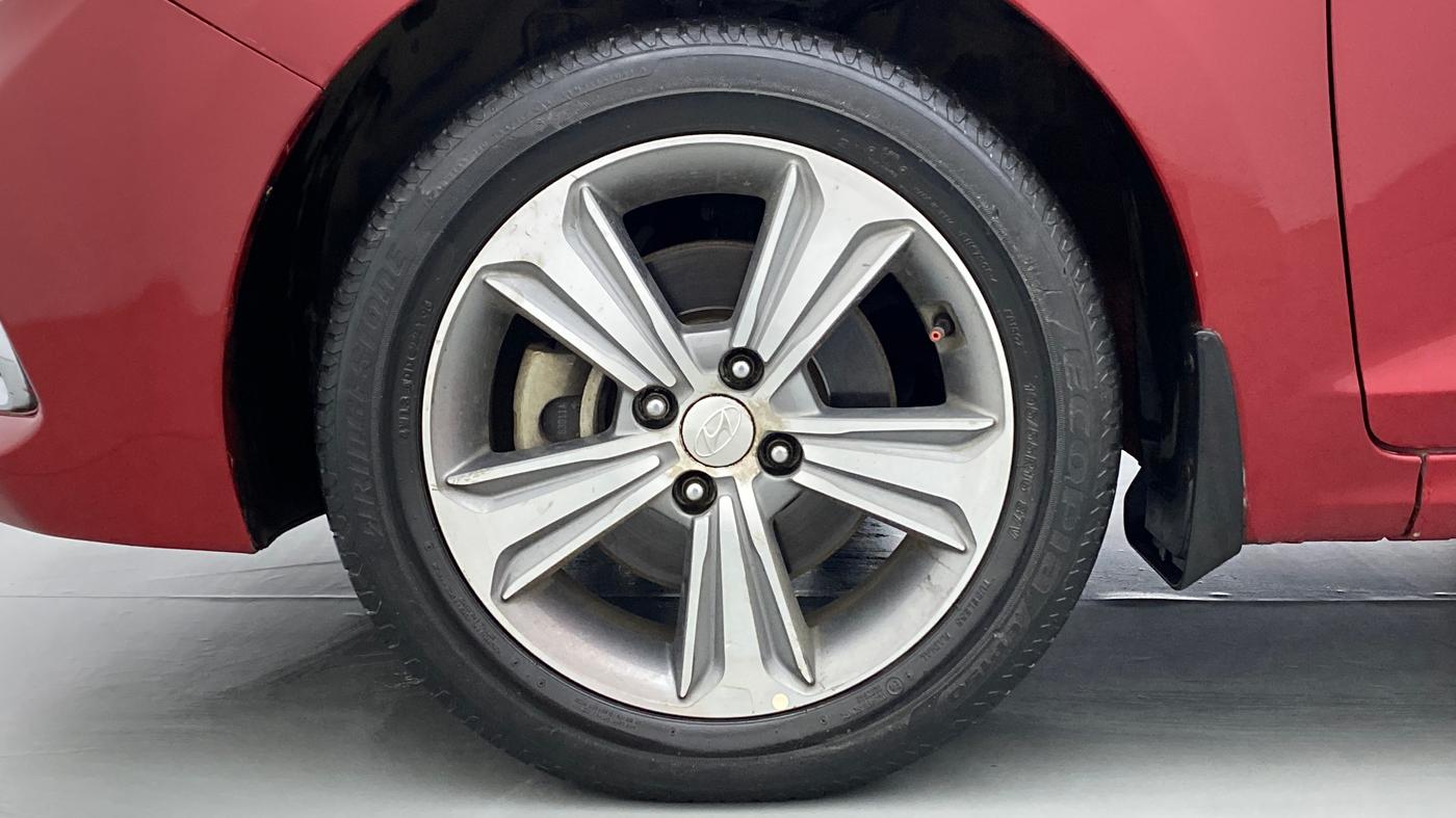 2019 Hyundai Verna 1.6 SX (O) CRDI MT, Diesel, Manual, 42,775 km, Left Front Wheel