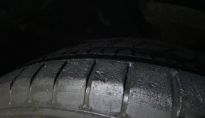 2015 Hyundai Verna FLUIDIC 4S 1.6 VTVT S AT, Petrol, Automatic, 55,956 km, Right Front Tyre Tread